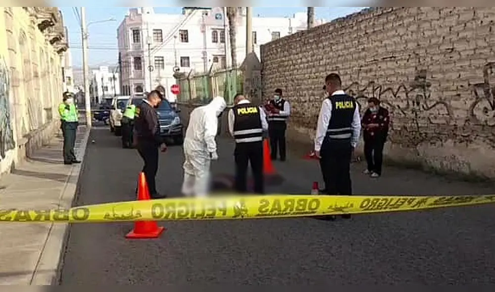 El hallazgo fue reportado por un transeúnte a las 4:00 a. m. Foto: Tacna Noticias El hallazgo fue reportado por un transeúnte a las 4:00 a. m. Foto: Tacna Noticias