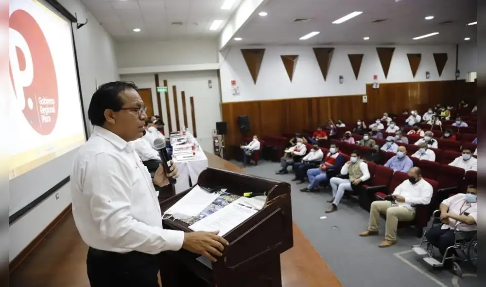 Ministro se reúne con autoridades para anunciar proyecto en beneficio de agricultores piuranos. Foto Mincetur. Ministro se reúne con autoridades para anunciar proyecto en beneficio de agricultores piuranos. Foto Mincetur.