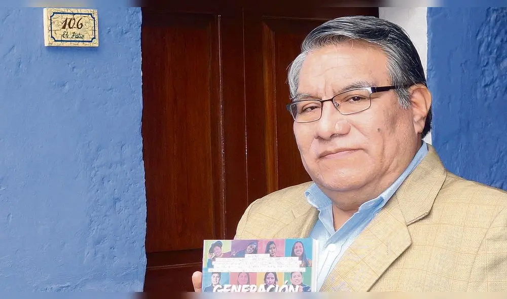 Doctor Tilde. Jesús Raymundo es editor de 21 perfiles de jóvenes del bicentenario escritos por igual número de cronistas.