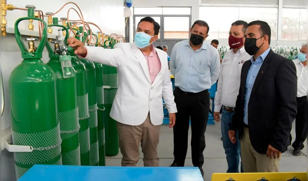 Autoridades participaron de la inauguración de la planta y pruebas de llenado. Foto: Geresa Lambayeque.