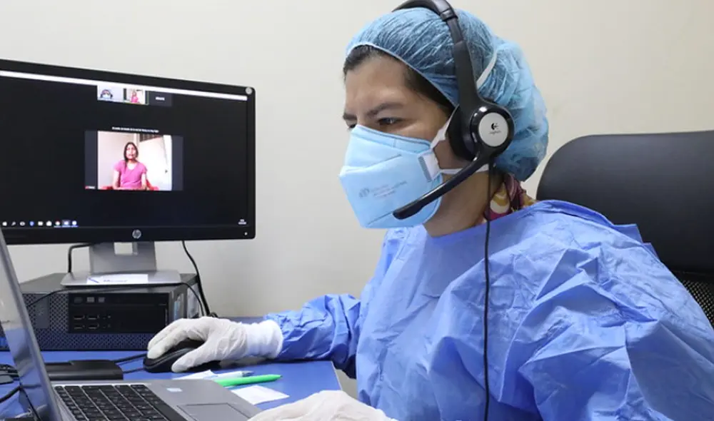 Teleconsulta se priorizó durante la pandemia de la COVID-19. Foto: EsSalud