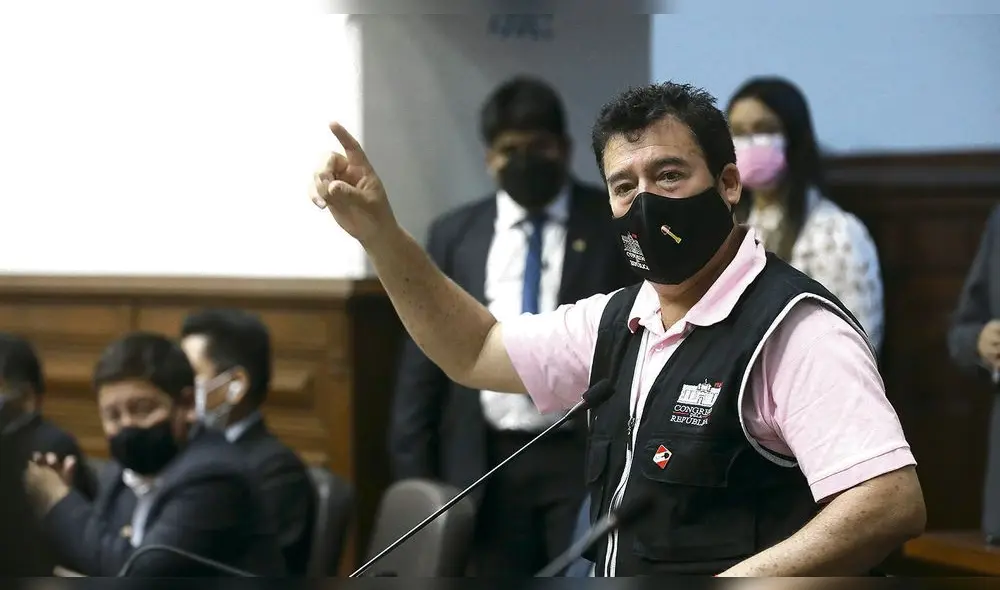 El único. Legislador Martínez afirma que cuestionada idea de dar crédito a ronderos es una buena iniciativa. Foto: Congreso