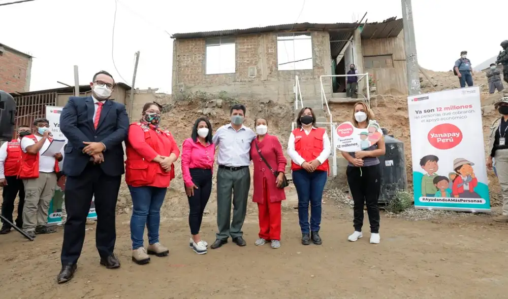 A la entrega asistieron el presidente de la República, Pedro Castillo Terrones, y la ministra de Desarrollo e Inclusión Social, Dina Boluarte Zegarra. Foto: Midis