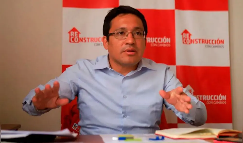 Pérez Santa Cruz fue nuevamente contratado en el Estado pero renunció luego de una semanas. Foto: La República. Pérez Santa Cruz fue nuevamente contratado en el Estado pero renunció luego de una semanas. Foto: La República.