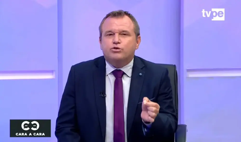 "La pluralidad ha sido mi humilde aporte en estos años", dijo Enrique Chávez en su último programa. Foto: captura de TV Perú