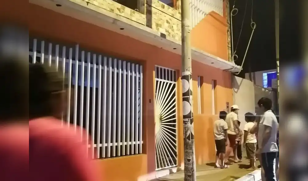 Vecinos salieron alarmados al escuchar el estallido. Foto: PNP Vecinos salieron alarmados al escuchar el estallido. Foto: PNP