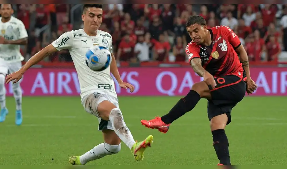 Palmeiras y Paranaense igualan al final de la primera etapa por la Recopa Sudamericana. Foto: AFP Palmeiras y Paranaense igualan al final de la primera etapa por la Recopa Sudamericana. Foto: AFP