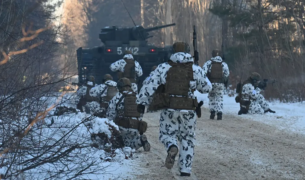 Tropas de Ucrania en los alrededores de la central nuclear de Chernóbil. Foto: AFP