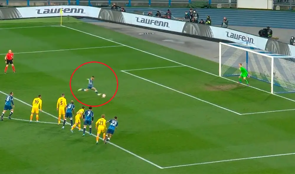 Lorenzo Insigne anota el descuento (2-1) de penal para Napoli. Foto: Captura de ESPN.