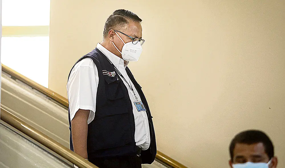 Acorralado. De admitirse la moción, el ministro de Salud, Hernán Condori, deberá responder un cuestionario de ocho preguntas en el Congreso de la República. Foto: Félix Contreras / La República