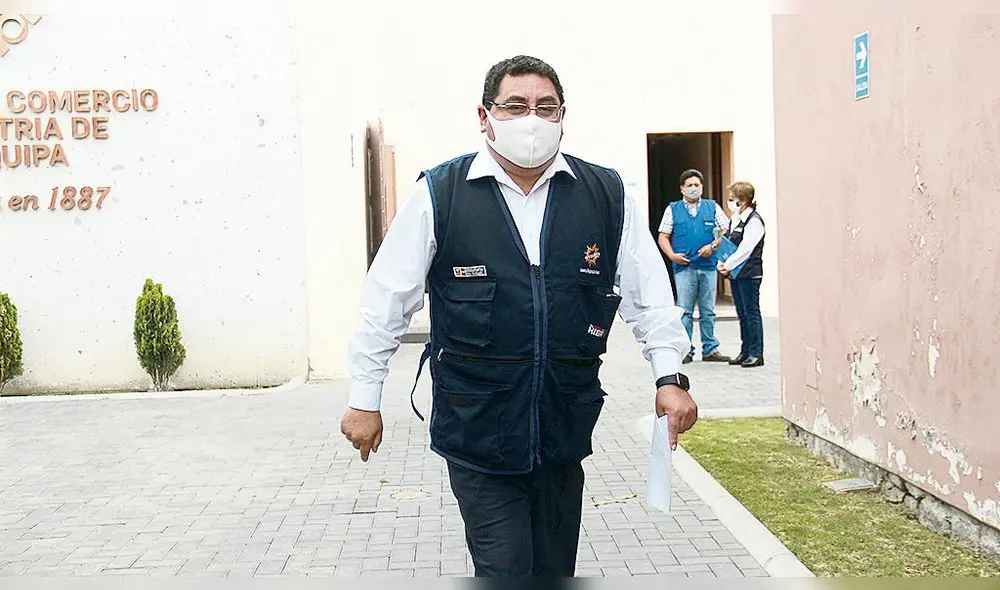 Descargo. Salazar sostiene que oficina está destruida. Foto: La República