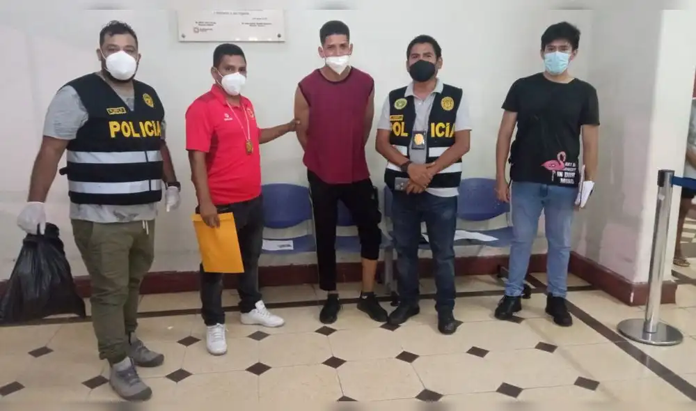 Ambos fueron atrapados en Breña tras atacar con cuchillos a un hombre a quien dejaron al borde de la muerte en la Plaza Grau. Foto: PNP