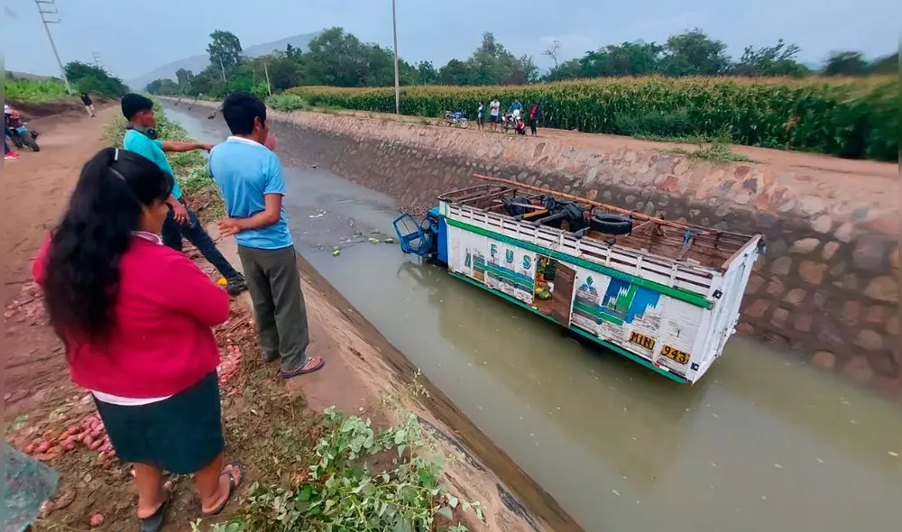 En las labores de búsqueda y rescate participaron 21 efectivos policiales. Foto: Clinton Medina/La República.