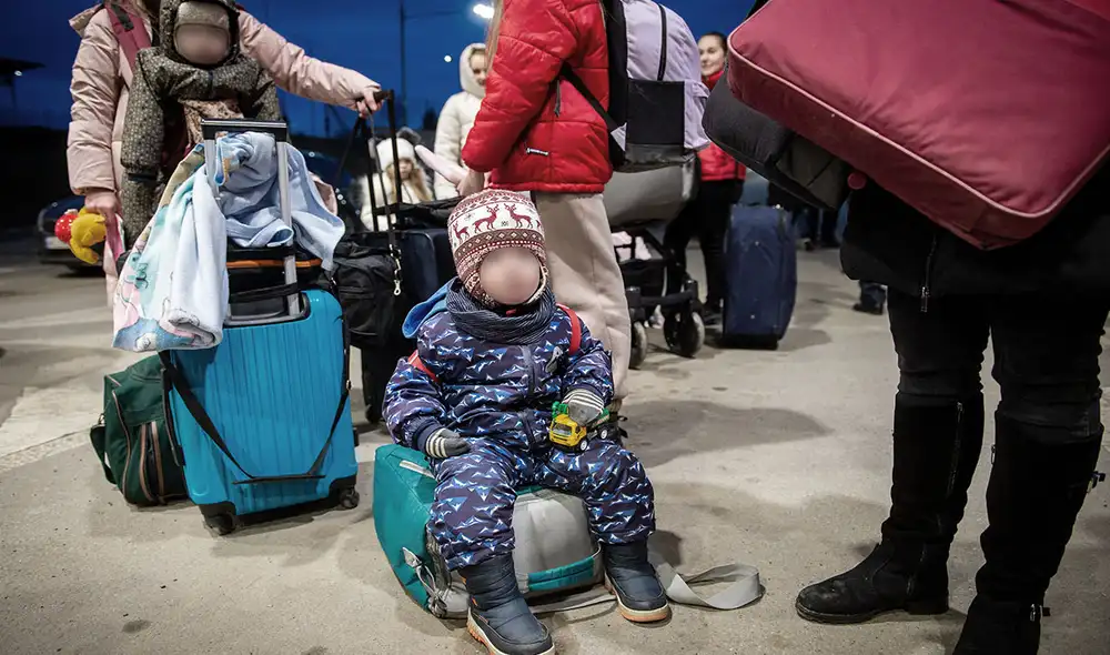 El organismo también exigió que no se dañen las infraestructuras, como las escuelas, que son usadas por niños y niñas. Foto: composición LR/AFP