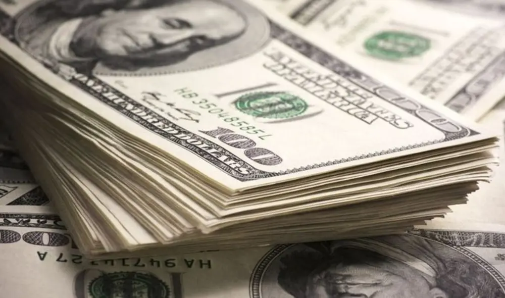 Retroceso de compra de dólares por parte de empresas. Foto: Difusión. Retroceso de compra de dólares por parte de empresas. Foto: Difusión.