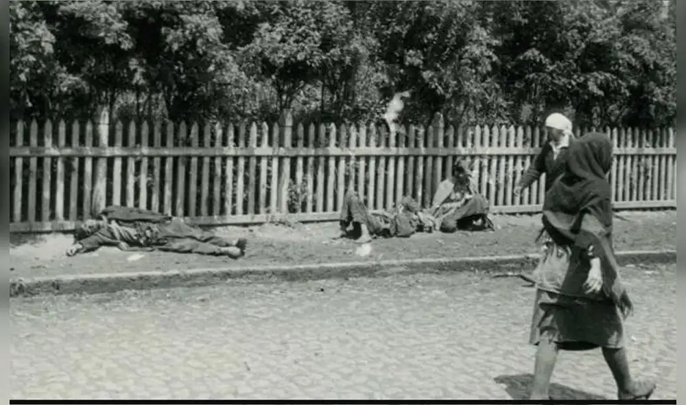 Las personas caían muertas en plena calle, en 1993, en Ucrania. Foto: Agencia Uniform