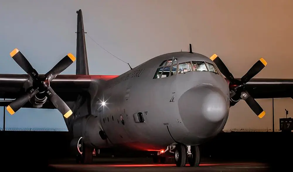 El avión se encuentra a la espera de las indicaciones correspondientes para poder despegar. Foto: Twitter Mindef El avión se encuentra a la espera de las indicaciones correspondientes para poder despegar. Foto: Twitter Mindef