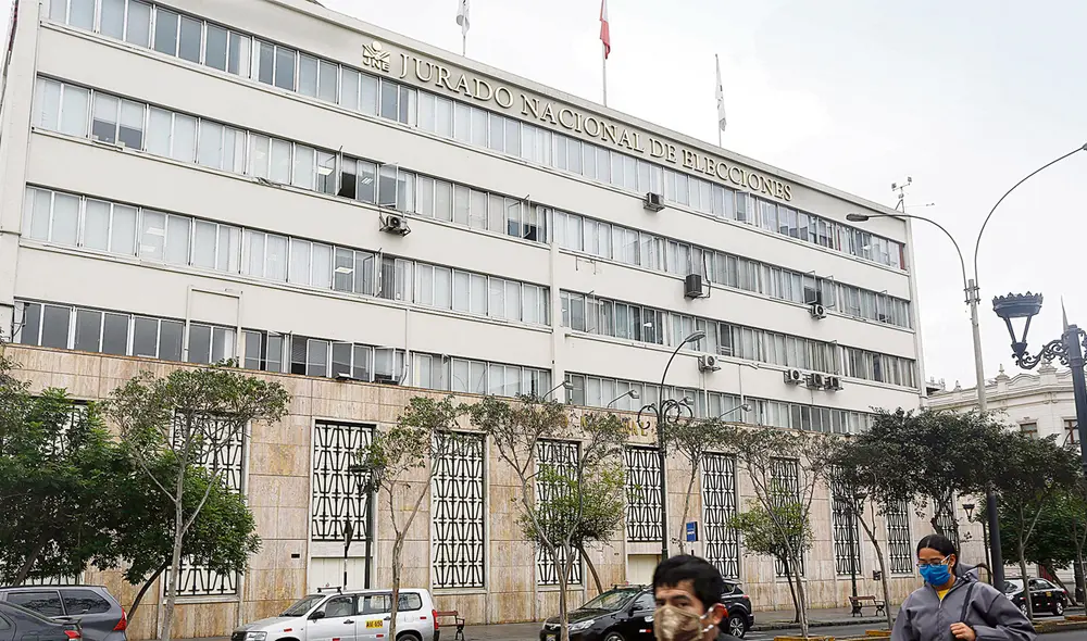 Votos. Un postulante formará parte del Pleno del organismo. Foto: Félix Contreras / La República