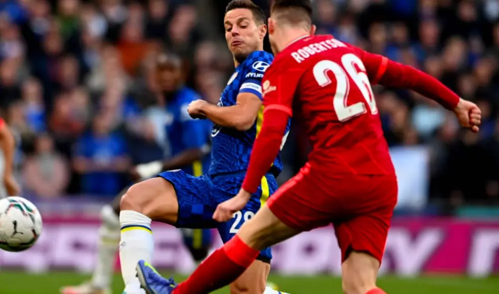 'Reds' y 'Blues' se enfrentan por la final de la Carabao Cup. Foto: EFE