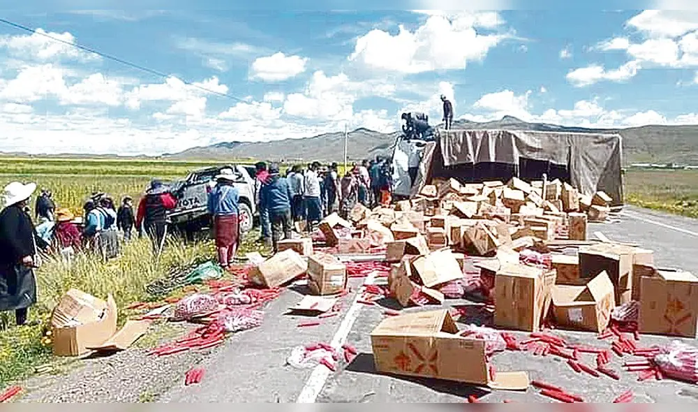 De milagro. Explosivos no explotaron tras violento choque. Foto: Redes sociales De milagro. Explosivos no explotaron tras violento choque. Foto: Redes sociales