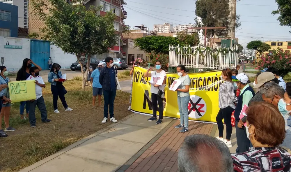 Residentes y regidor se reunieron este lunes en el distrito. Foto: Zona 43 - Los vecinos