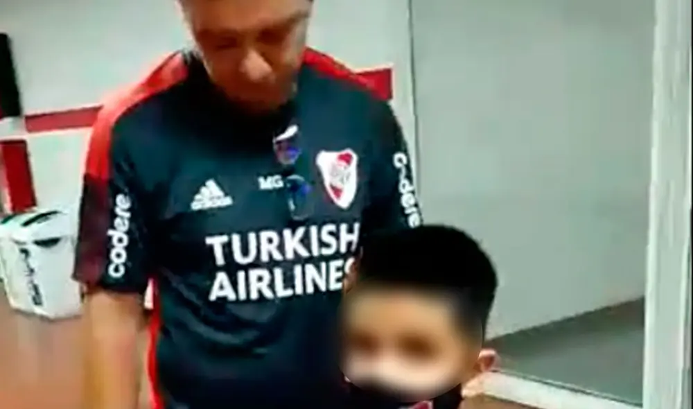 Maxi Estigarribia es el nombre del pequeño hincha de River Plate. Foto: captura @FaacuLopez__/Twitter