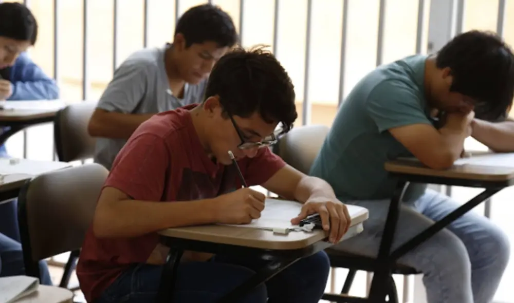 Más de 5.000 postulantes inscritos al concurso de Admisión rendirán las pruebas bajo el cumplimiento de protocolos y medidas de bioseguridad. Foto: Andina