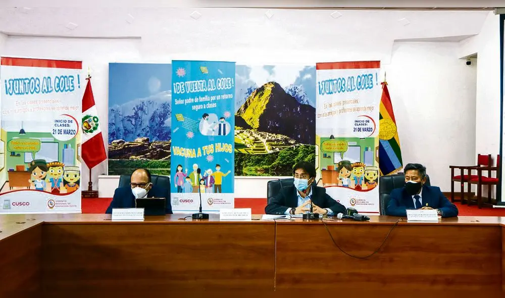 Lanzamiento. El plan de retorno a las aulas fue presentado por el gobernador regional de Cusco, Jean Paul Benavente y sus funcionarios de salud y educación.