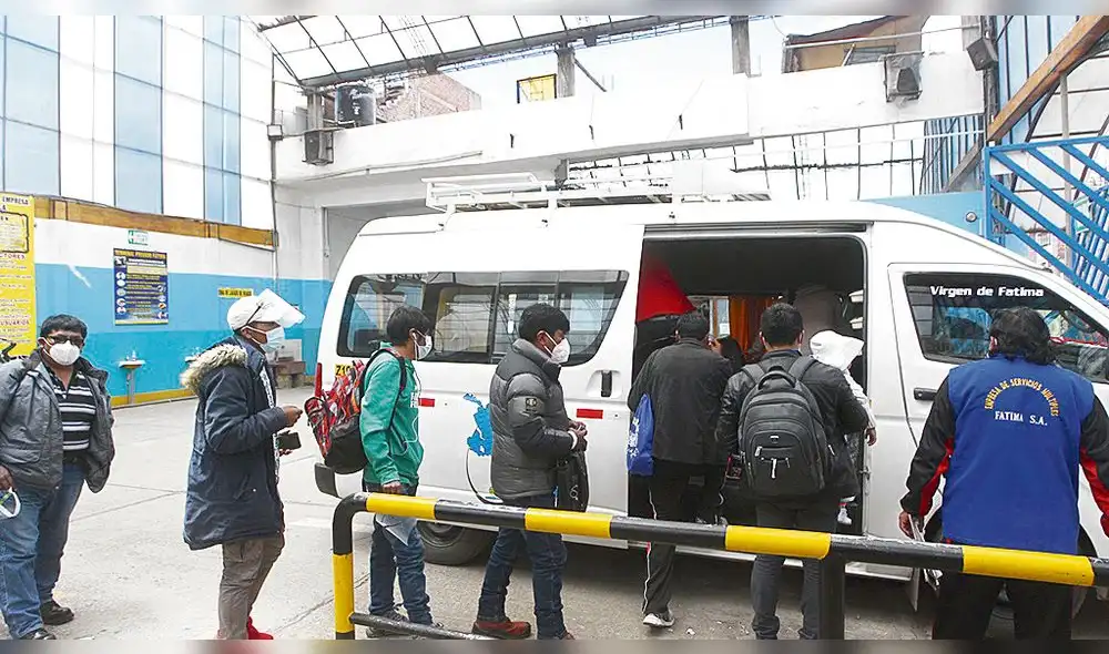 Postura. Dirigentes insisten en rebaja de pasaje urbano. Postura. Dirigentes insisten en rebaja de pasaje urbano.