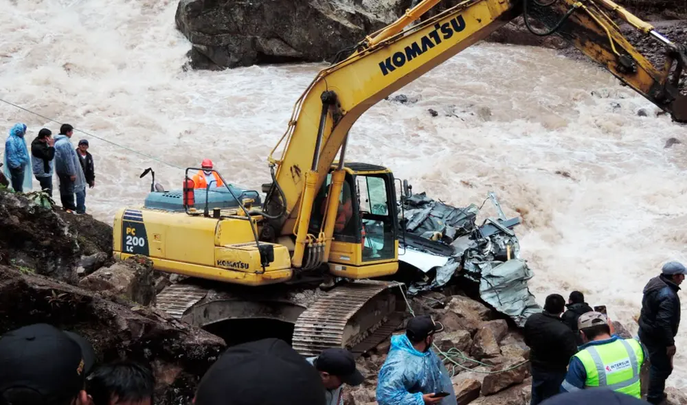 Vehículo partió a las 7.00 p. m. del último domingo en un paradero zonal del distrito de Ollachea. Foto: Noticias del Día Puno