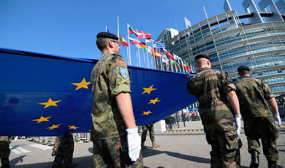 La Unión Europea no posee un ejército independiente de cuerpos como la OTAN. Foto: AFP / referencial
