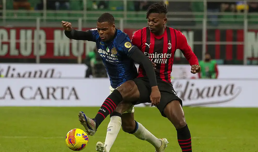 AC Milan e Inter juegan en San Siro por semifinales de la Copa Italia. Foto: EFE AC Milan e Inter juegan en San Siro por semifinales de la Copa Italia. Foto: EFE
