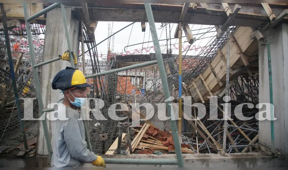 Arequipa. Techo se vino abajo en plena jornada de trabajo. Foto: Rodrigo Talavera/La República
