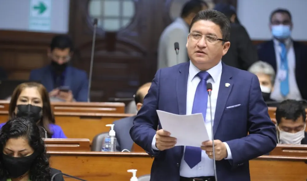 Mori le remitió un oficio al presidente de AP, Mesías Guevara, en el que expuso los argumentos en favor de una licencia partidaria. Foto: Congreso.