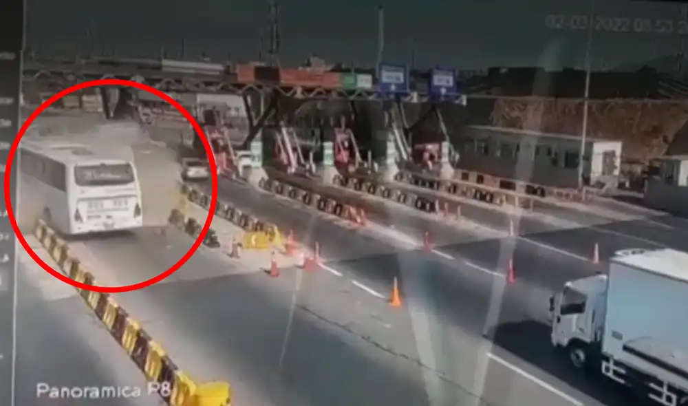 Testigos del accidente en la vía de Evitamiento indicaron que tras el choque se escuchó un fuerte estruendo. Foto: captura de Canal N