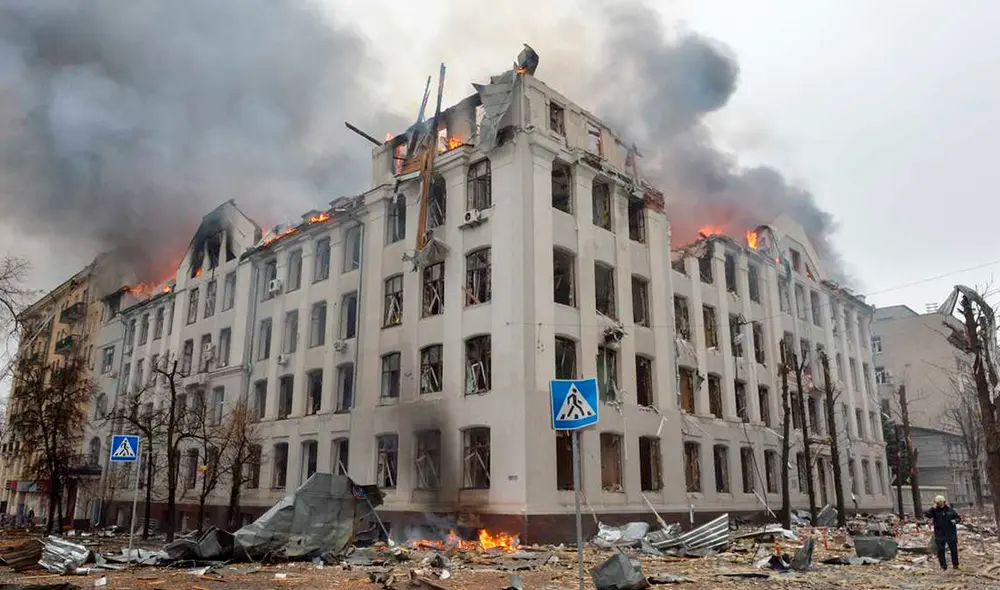 La feroz invasión rusa fue rechazada de forma contundente por la Asamblea General de la ONU, que este miércoles exigió a Rusia la retirada inmediata de sus tropas de Ucrania. Foto: AFP