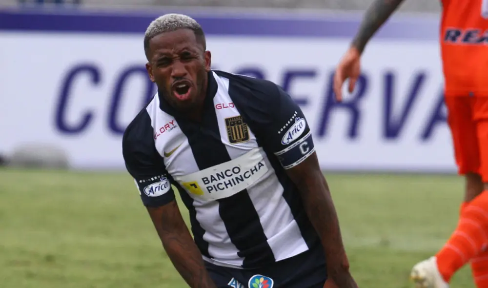 Jefferson Farfán aún no ha podido debutar en la temporada 2022. Foto: difusión