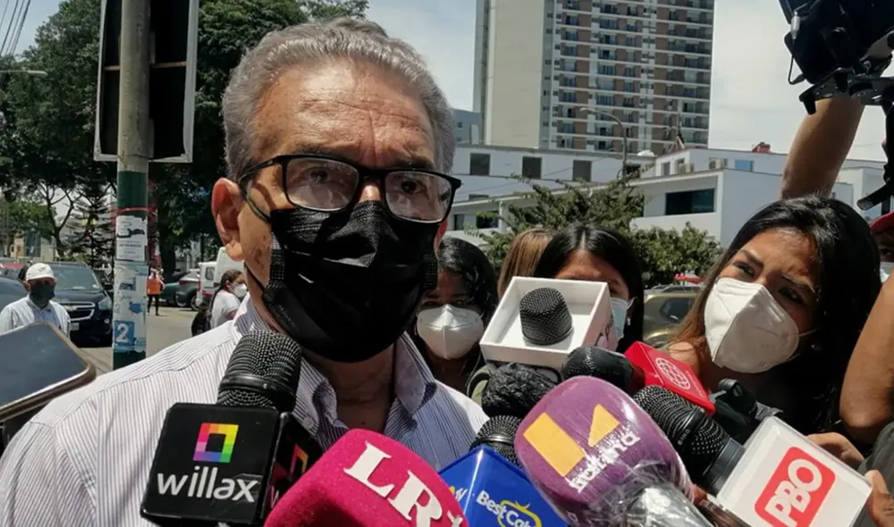 Alejandro Aguinaga agradeció a los médicos de la Diroes por trasladar a Alberto Fujimori al Hospital de EsSalud de Ate. Foto: Giuliana Castillo/URPI-LR