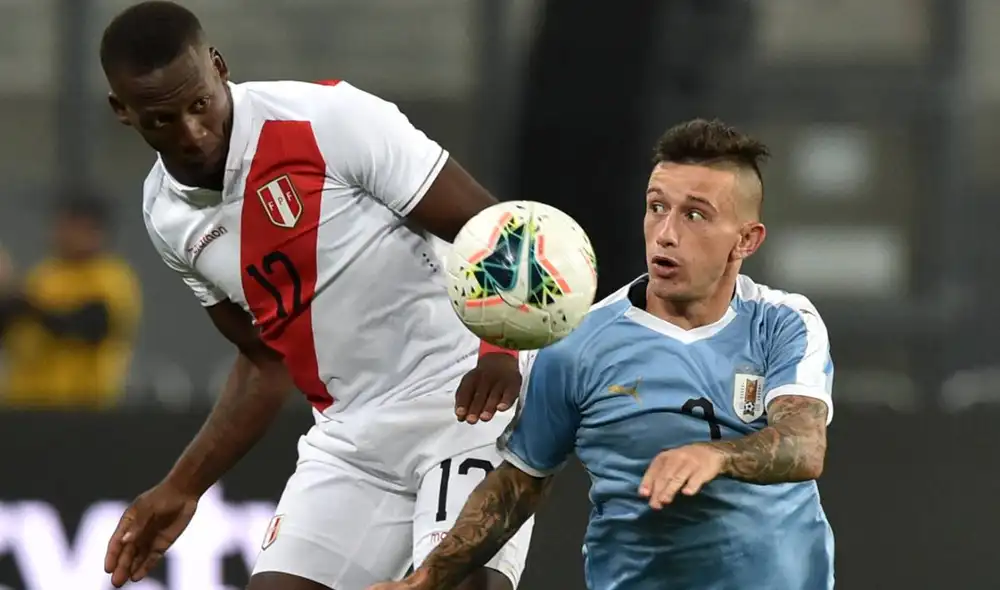 En la primera rueda, Perú empató 1-1 ante Uruguay en Lima. Foto: AFP