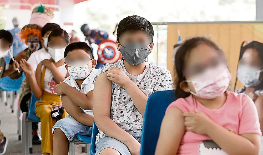 Están en riesgo. Menores también pueden hacer cuadros graves con COVID-19. El Minsa debe mejorar la distribución de vacunas en las regiones. Foto: difusión