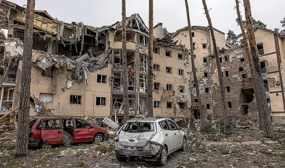 Objetivos civiles. El propio Vladímir Putin advirtió que solo bombardearían objetivos militares, sin embargo, se han ensañado con edificios de apartamentos, colegios y otros objetivos civiles. Foto: EFE Objetivos civiles. El propio Vladímir Putin advirtió que solo bombardearían objetivos militares, sin embargo, se han ensañado con edificios de apartamentos, colegios y otros objetivos civiles. Foto: EFE