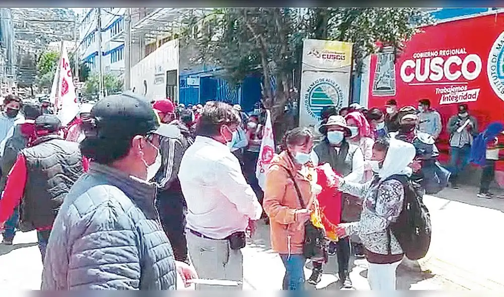 Trabajadores protestaron.