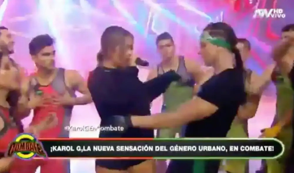 Karol G visitó el set de Combate en 2018. Foto: ATV/captura