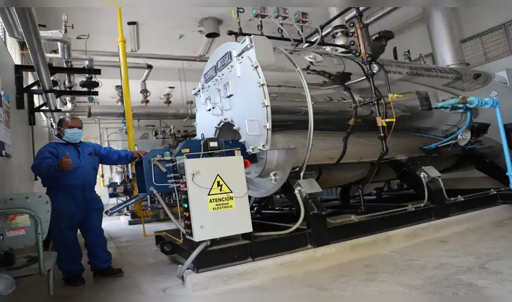 Modernas calderas instaladas en el Hospital Regional Docente de Cajamarca. Foto: GRC. Modernas calderas instaladas en el Hospital Regional Docente de Cajamarca. Foto: GRC.