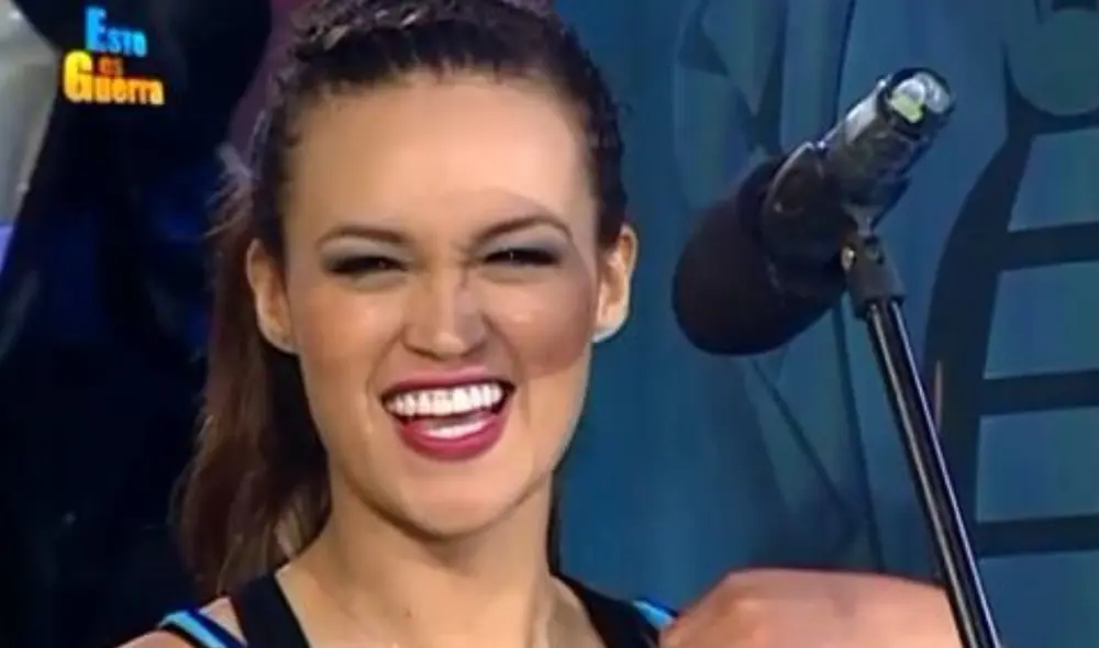 Angie Arizaga no se incomoda y bromea con los rumores en redes sociales. Foto: América TV Angie Arizaga no se incomoda y bromea con los rumores en redes sociales. Foto: América TV