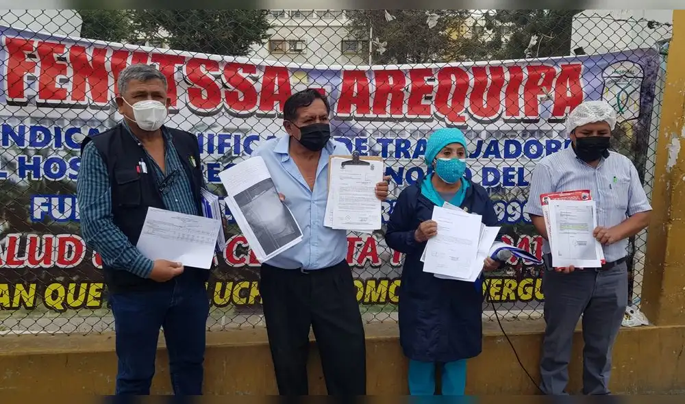 Arequipa. Dirigentes de trabajadores del Hospital Honorio Delgado hicieron evidente su descontento con el trabajo de Juan Carlos Noguera. Foto: URPI/Alexis Choque Arequipa. Dirigentes de trabajadores del Hospital Honorio Delgado hicieron evidente su descontento con el trabajo de Juan Carlos Noguera. Foto: URPI/Alexis Choque