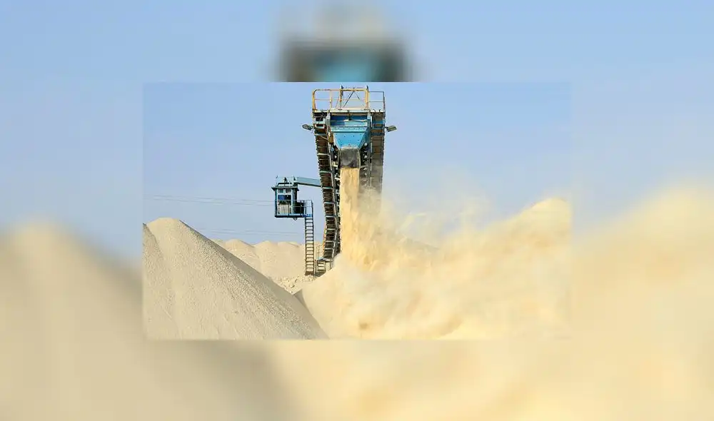 Brasil tiene reservas de fertilizantes que deberían durar hasta octubre, cuando se intensifica la cosecha de la mayor cosecha de granos del país, dijo Dias. Foto: AFP Brasil tiene reservas de fertilizantes que deberían durar hasta octubre, cuando se intensifica la cosecha de la mayor cosecha de granos del país, dijo Dias. Foto: AFP