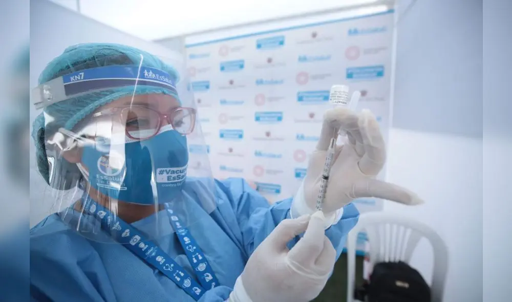 Vacunación es importante para enfrentar al virus. Foto: Andina