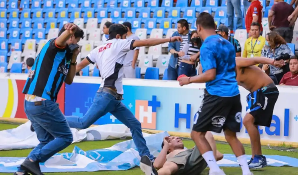 El cuadro de los Gallos Blancos podría ser sancionado y desafiliado de la Liga MX. Foto: MARCA.
