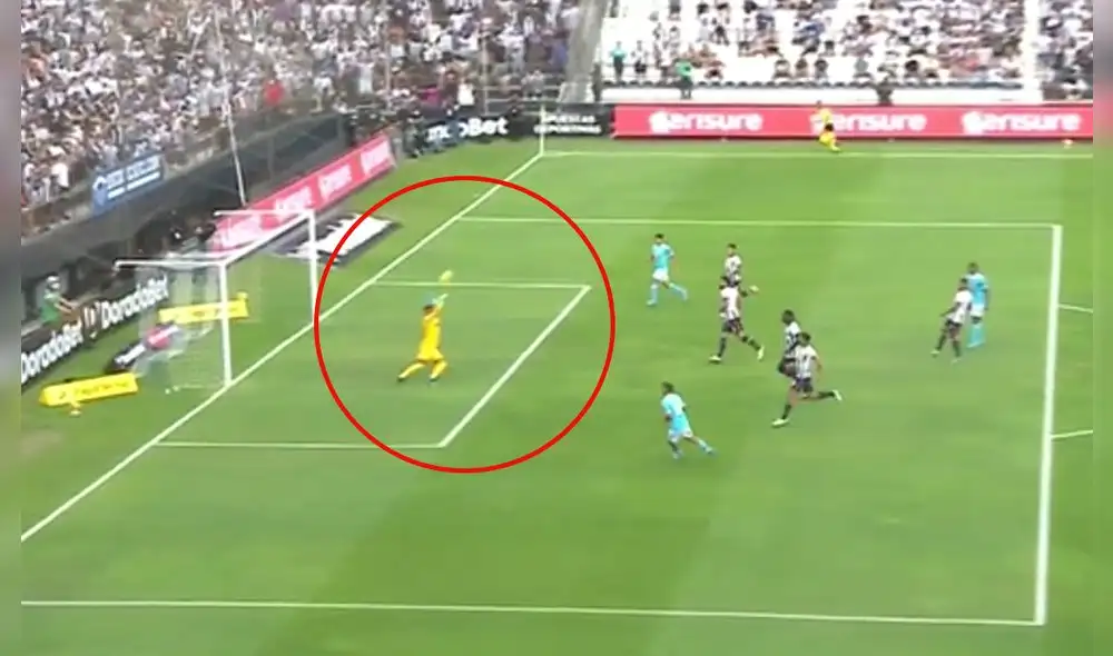 Ángelo Campos salvó a Alianza del 2-0. Foto: captura Gol Perú Ángelo Campos salvó a Alianza del 2-0. Foto: captura Gol Perú